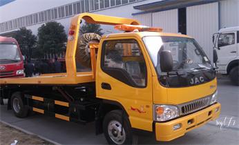 高速公路道路快速24小時拖車救援服務附近公司熱線電話-汽車搭電-補胎-吊車-脫困-維修-送油水-運輸-開鎖配鑰匙青河阿勒泰布爾津富蘊福海哈巴河吉木乃
